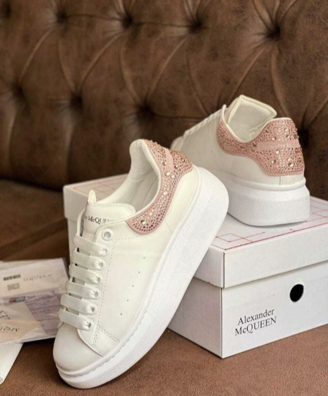 Alexander Mcqueen cu pietre!