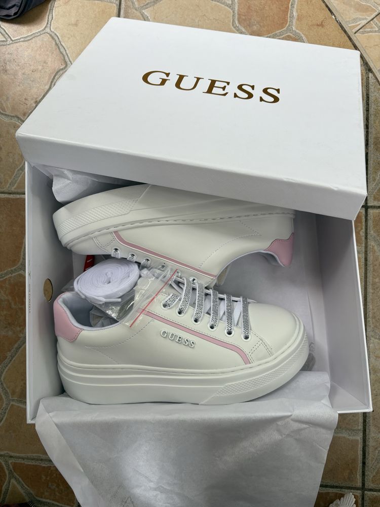 Дамски Маратонки Guess