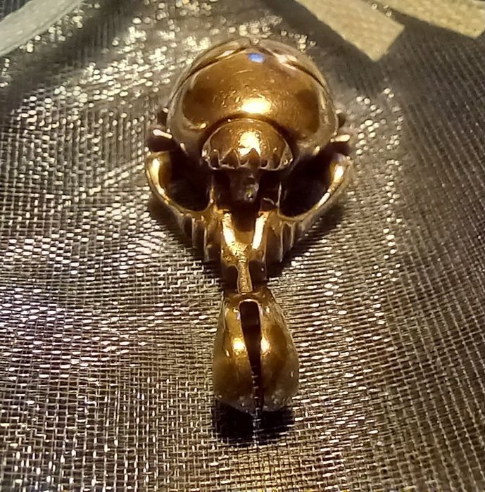 Сребърен мадальон скарабей