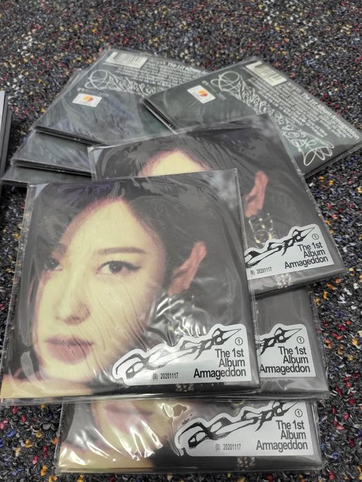 BTC K POP книга журнал альбом CD_DVD автограф  оригинал личного хепп х