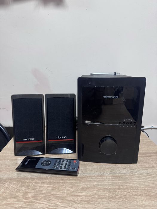 Продам музыкальный центр MICROLAB