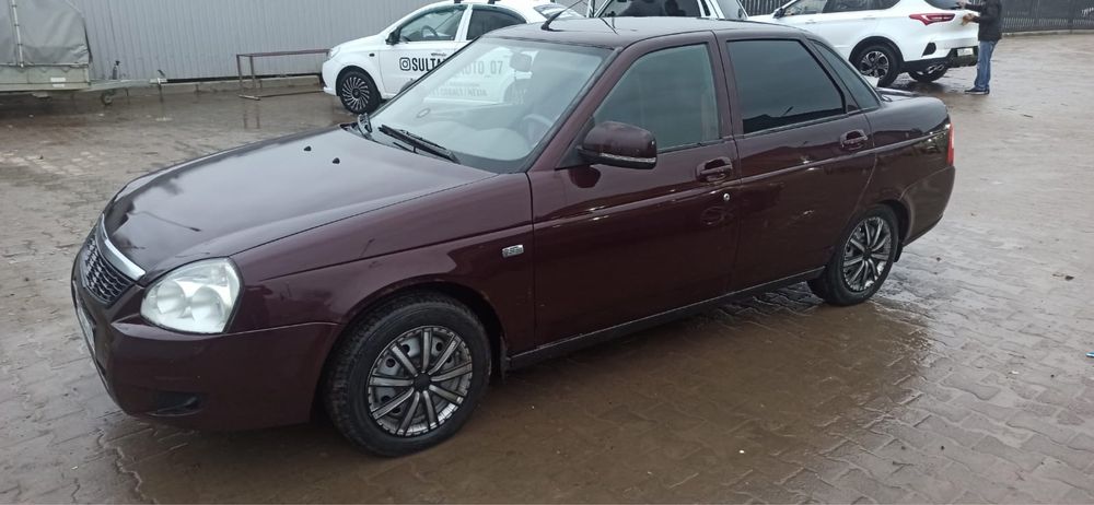 Срочно продам машину Lada Priora