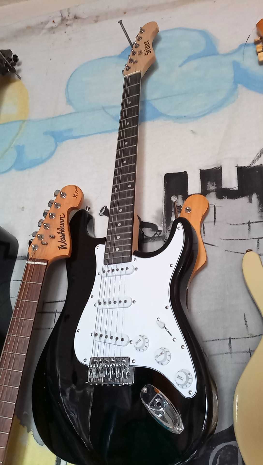 Електрическа китара Стратокастер,една цена,ралични цветове,може с кубе
