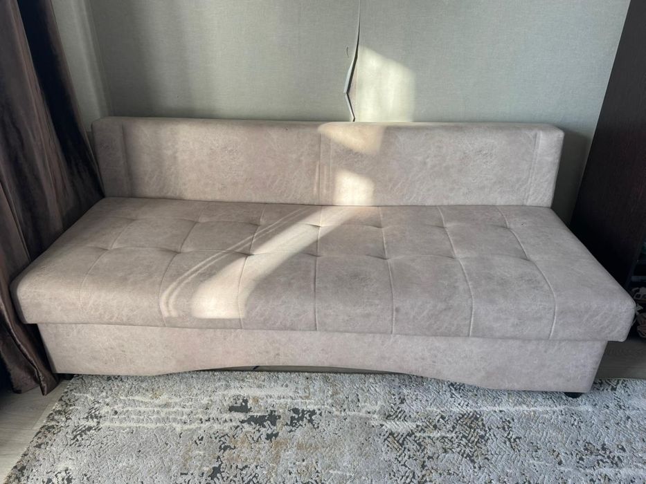 Продам диван в хорошем состоянии