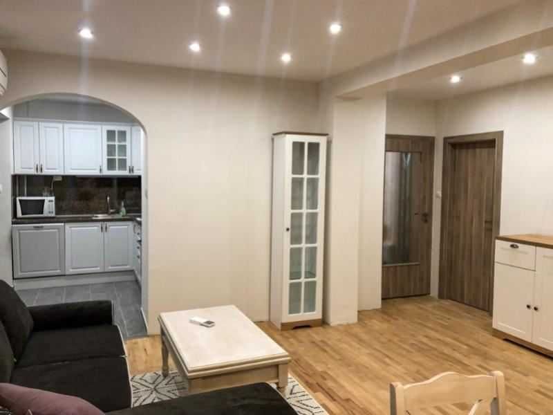 Дава се под наем Тристаен апартамент в София, Младост 3 - 116 кв.м за 489.6 € - Снимка #1