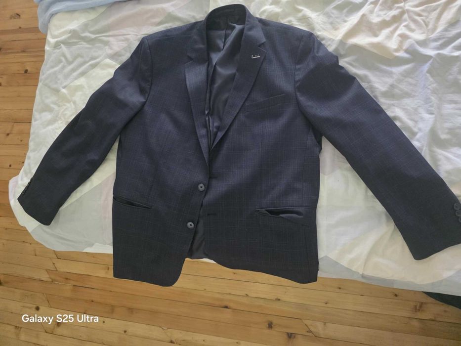 Мъжки официален костюм