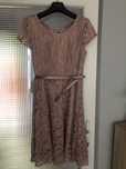 Rochie din dantelă culoare roz pudrat