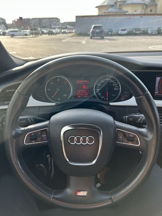 Vand Audi A4 3xSLine quattro 2.0 TDI  LED dotata foarte bine