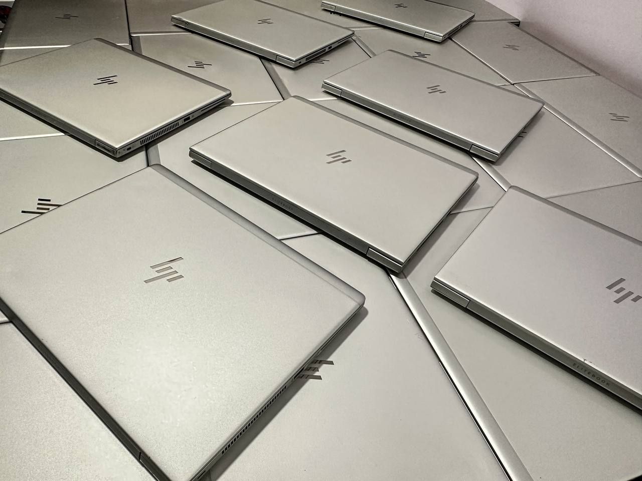 HP ELITEBOOK SENSOR EKRAN biznes klass notebook