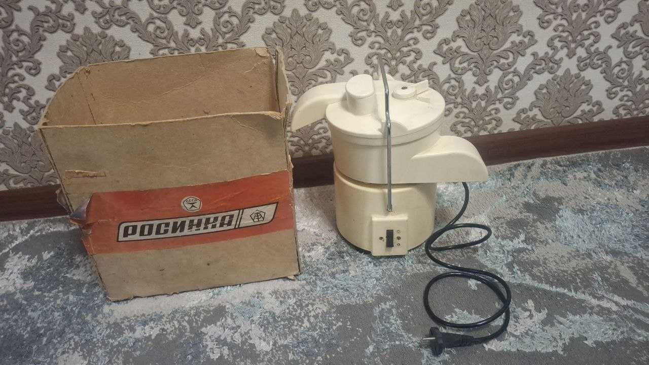 Продам в коробке соковыжималку