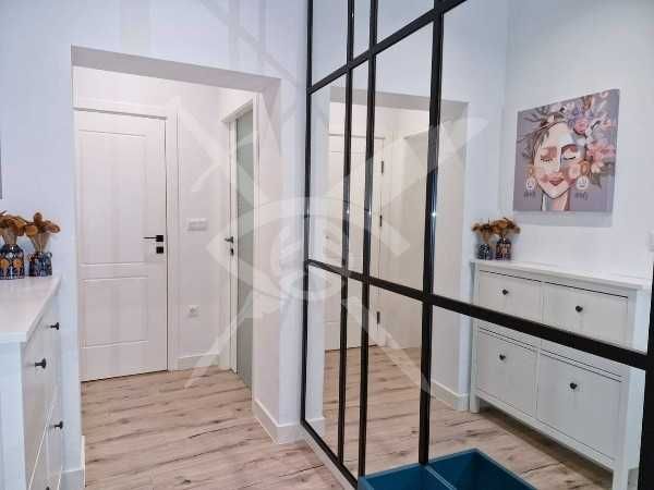 Продава се Тристаен апартамент в Бургас, Център - 106 кв.м за 5189 €/кв.м - Снимка #10