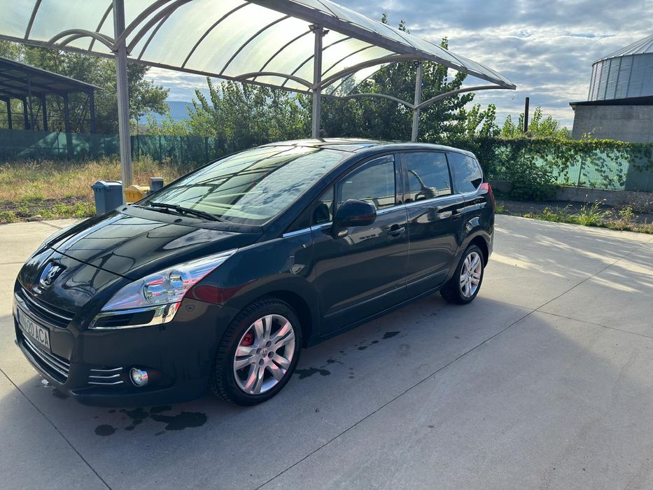 Vând/schimb.  Peugeot 5008 1,6 benzina