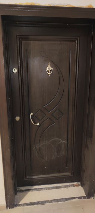 Турска блиндирана входна врата