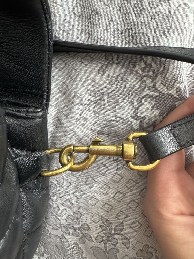 Чанта на марката yves saint laurent