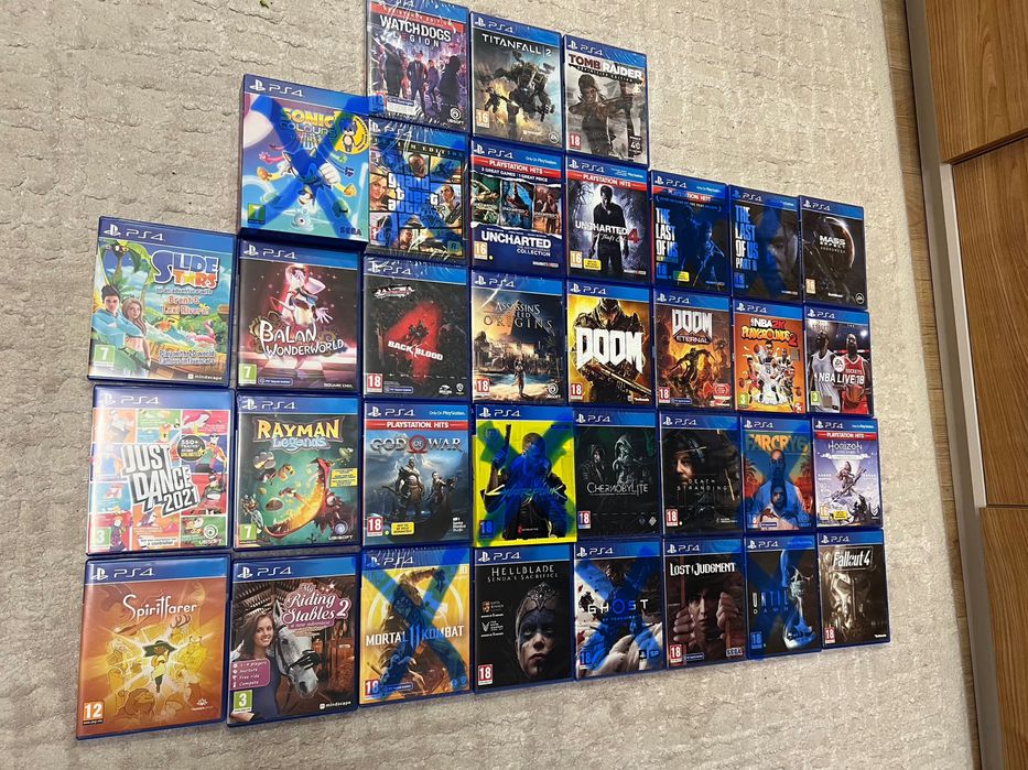 Игри за PS4 запазени дискове