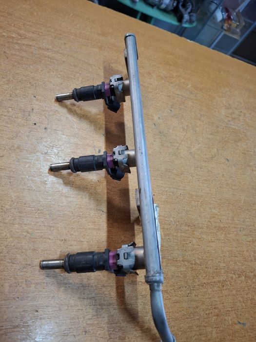 Rampă injectoare Smart ForFour w453 1.0 Benzina