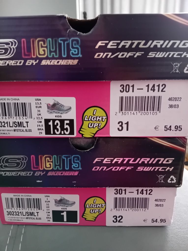 Sketchers N29,31,32 Светещи  маратонки