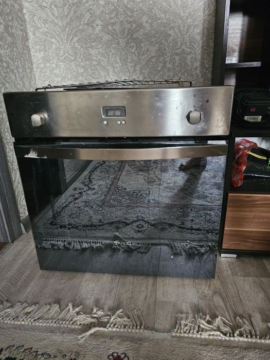 Продам встраиваемую духовку