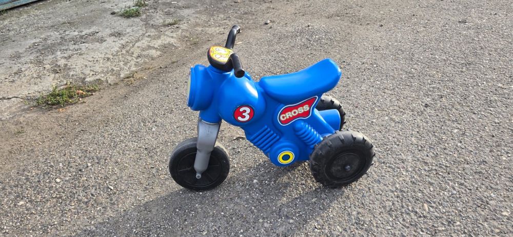 Tricicleta din plastic