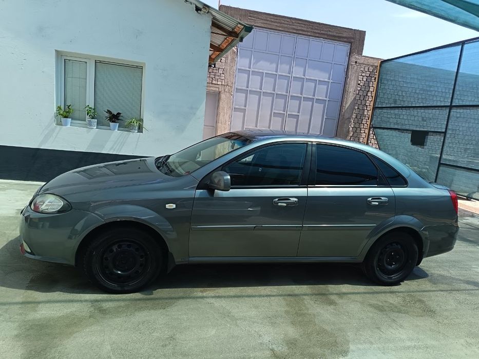 Gentra 2015 yil 210.000 prabeg 7400