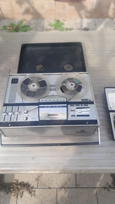 Magnetofon Grundig