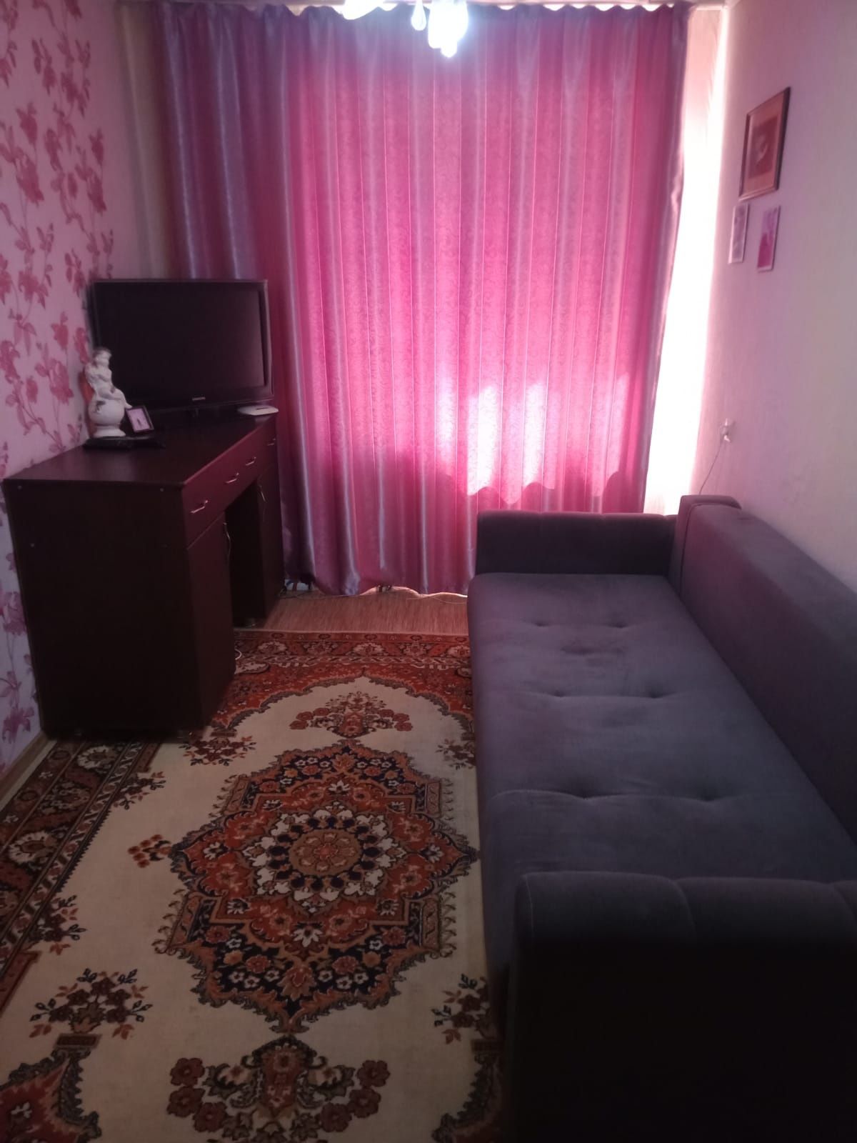 Продам диван,  б/у