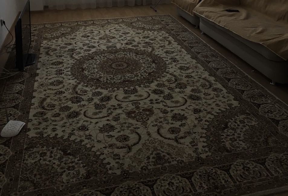 Продам ковер 2.5*4