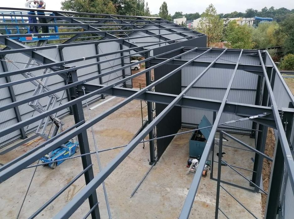 Comapnia noastra proiecteaza, produce și monteaza hale metalice 100%