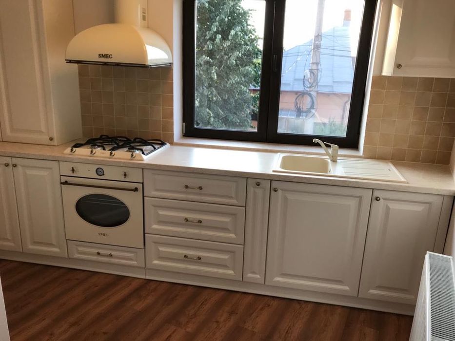 Închiriez apartament de 3 camere ultracentral Ploiești