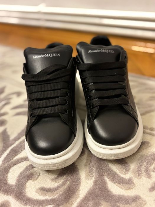 Alexander McQueen  Marimea 40