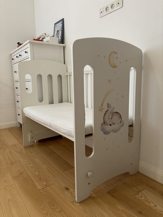 Детская кроватка