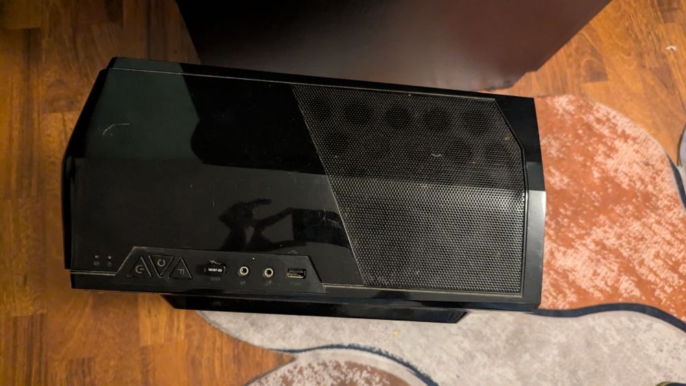 PC gaming gtx 1070 Ryzen 5 1600 8gb ram