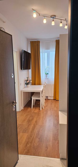 Proprietar inchiriez garsoniera pe B-dul Timisoara (CET Vest) -43mp