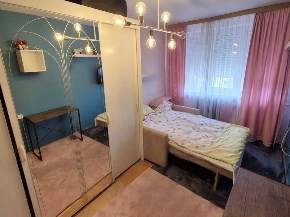 Apartament 4 camere Piata Mica Tg-jiu