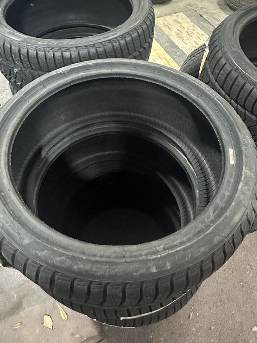 Pirelli 19 225 40 Нови! 18 225 50