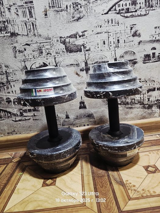 Продаются гантели