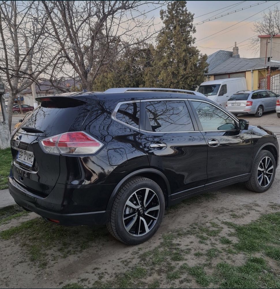 Nissan X-Trail Tekna 1,6 D 4*4 , 119000 km , 360* , negru cu piele bej