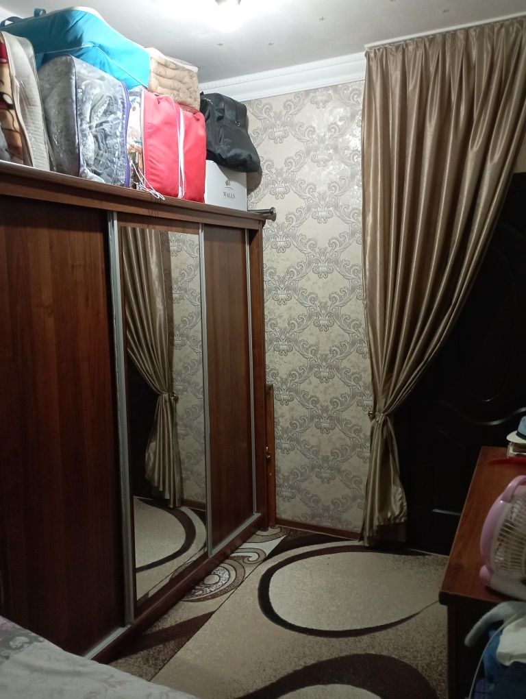 Срочно продается квартира на Карасу 6   2/4/4