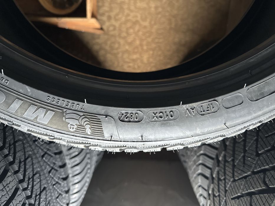4бр. Нови зимни гуми Michelin Pilot Alpin 5 235/40/19 96W