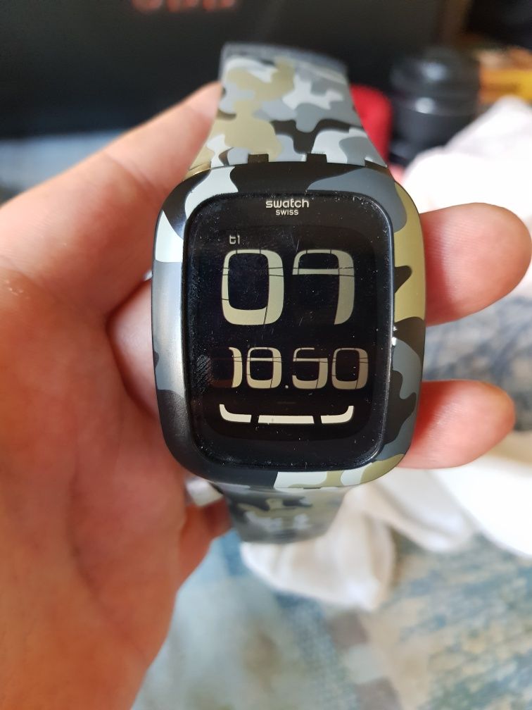 Swatch touch часовник