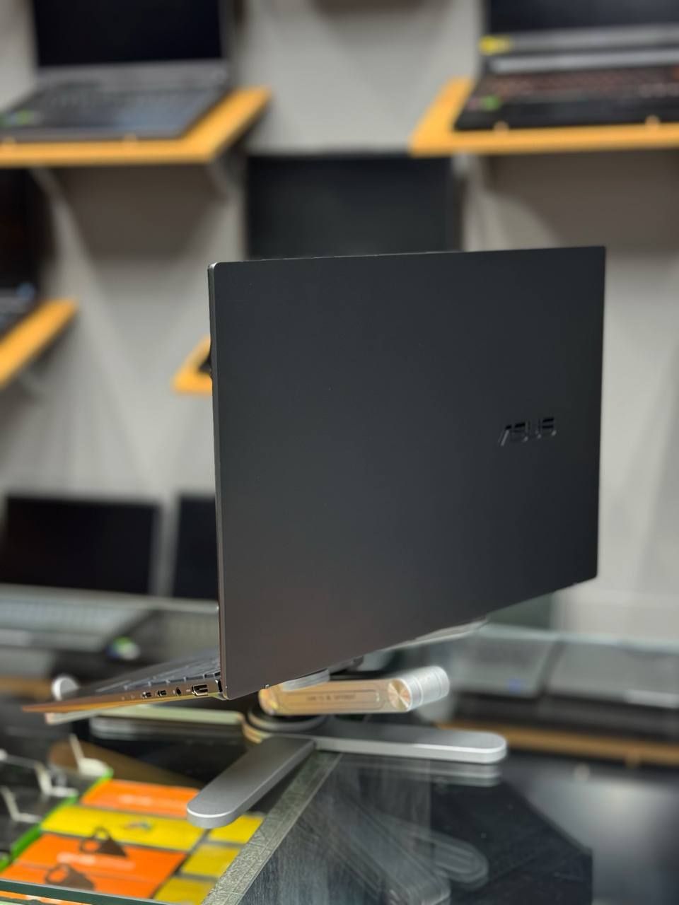 Asus Zenbook [Nextech_NXT]