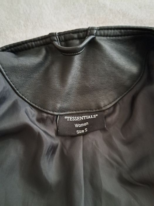 Дамско кожено сако