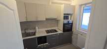 Proprietar, Vand apartament cu 3 camere , decomandat, centrala proprie