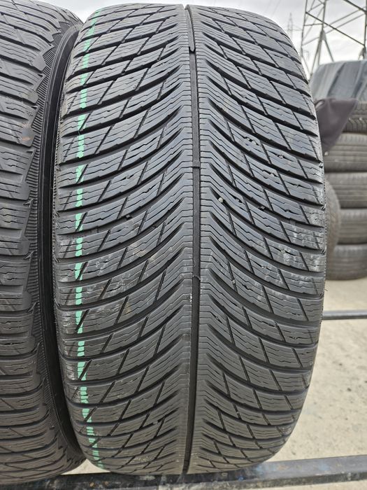 Vând  anvelope iarna 255/45/20 255/45r20 MICHELIN