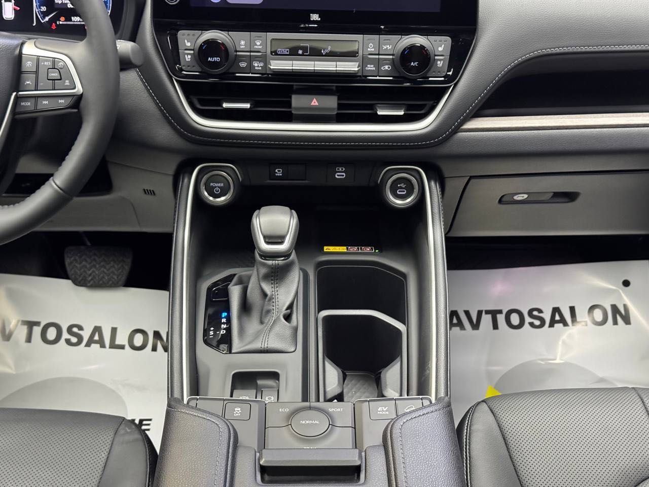 Продается Toyota Grand Highlander