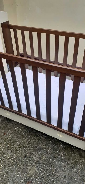 Pătuț bebe din lemn