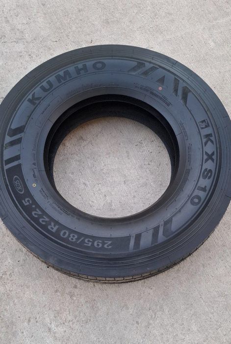 Kumho XS10 295/80R22/5