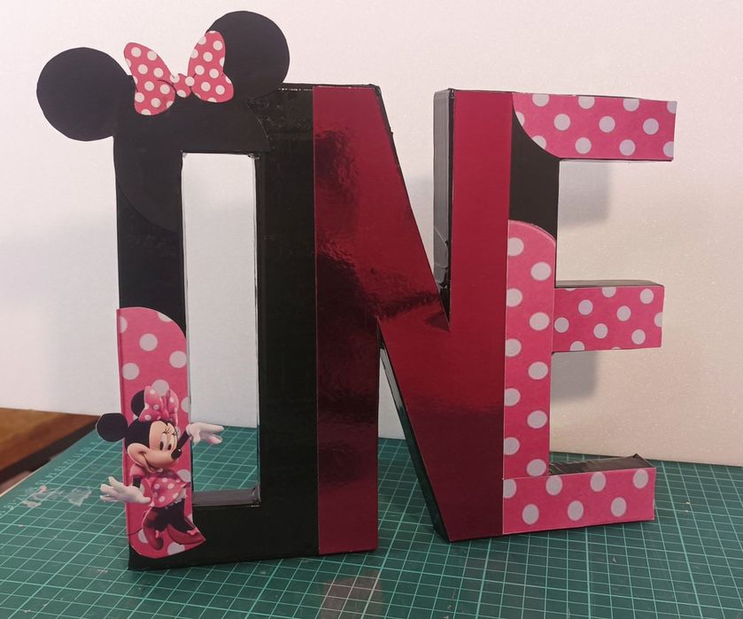 Обемни цифри и букви