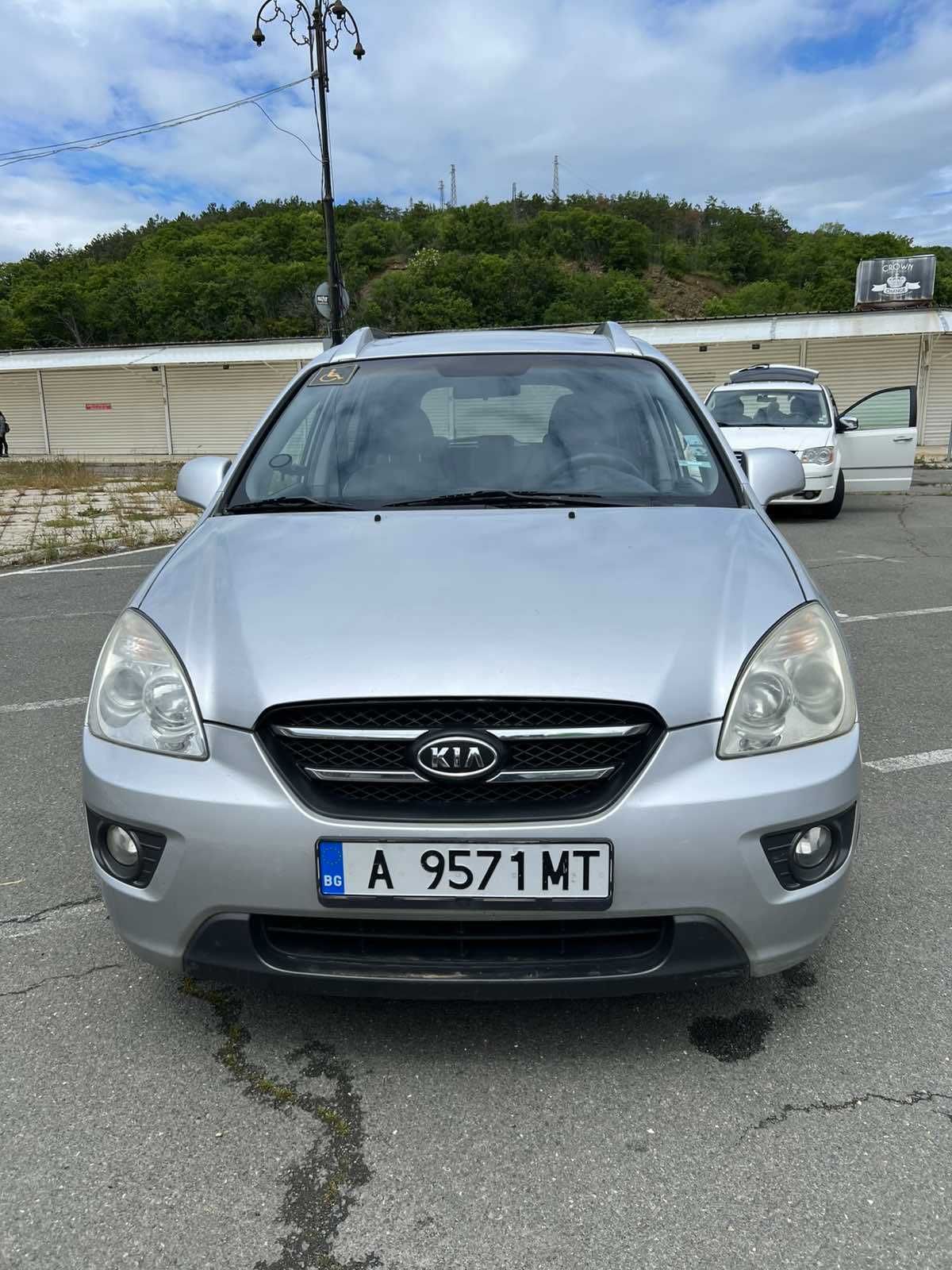 KIA carens 2008г срочно