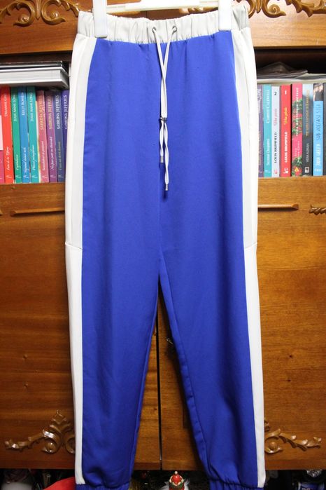 Pantaloni de trening